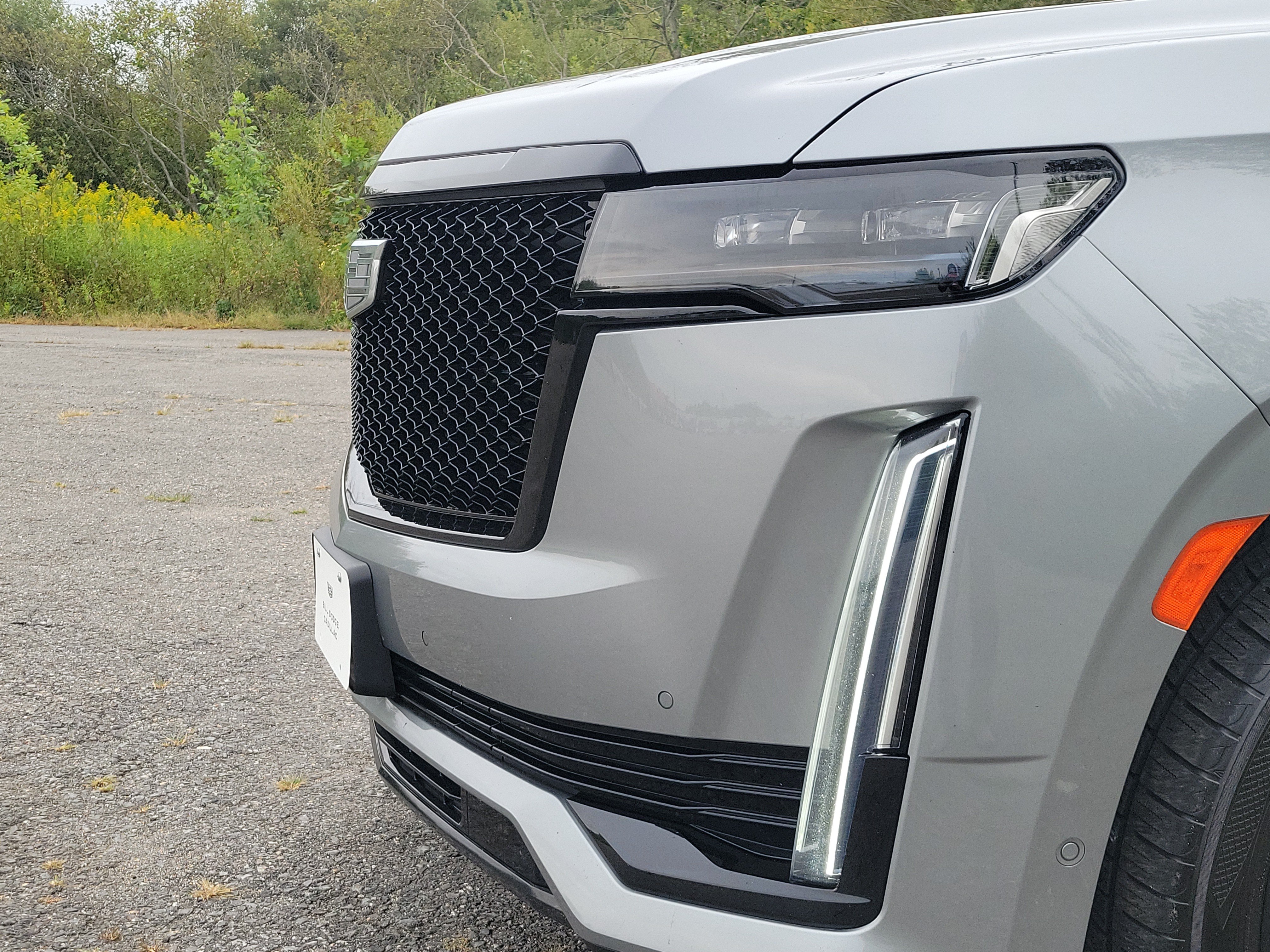 Used 2023 Cadillac Escalade Sport w/ LPO, ONYX Package AWD/4WD image 9