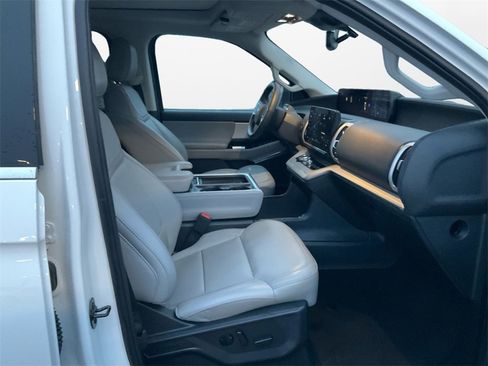 Used 2025 Ford Expedition Max Active image 15