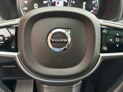 Used 2017 Volvo XC90 T6 Momentum w/ Vision Package AWD/4WD image 33