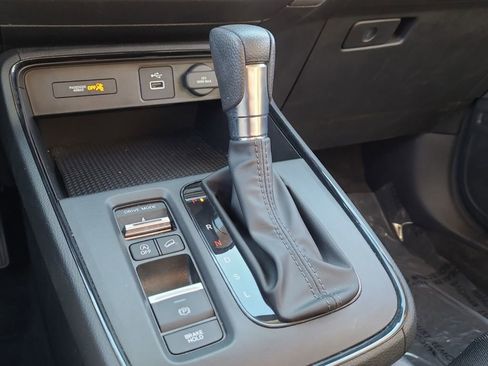 Used 2024 Honda CR-V LX image 21