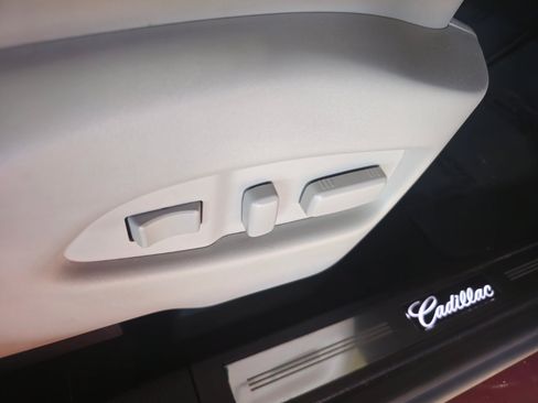 Used 2015 Cadillac SRX Performance w/ Driver Assist Package image 13