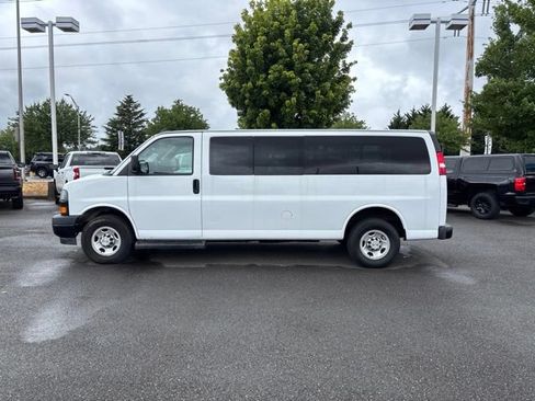 Used 2023 Chevrolet Express 3500 LS RWD image 2