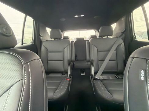 New 2026 Chevrolet Traverse LT FWD image 28