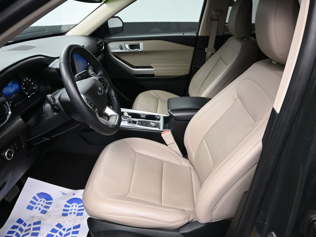 Used 2023 Ford Explorer Limited AWD/4WD image 14