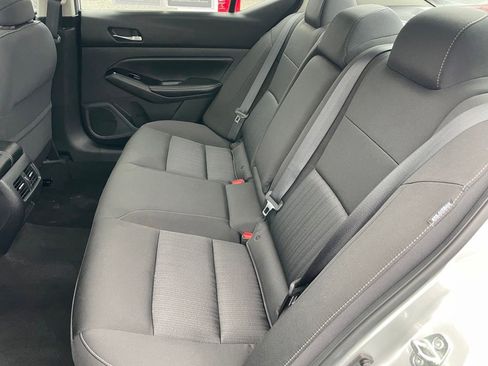 Certified 2021 Nissan Altima 2.5 SV w/ SV Premium Package AWD/4WD image 7