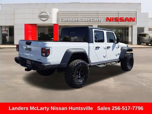 Used 2021 Jeep Gladiator Sport AWD/4WD image 3