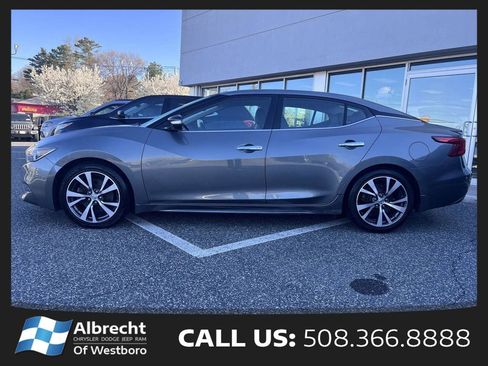 Used 2017 Nissan Maxima 3.5 SL FWD image 2