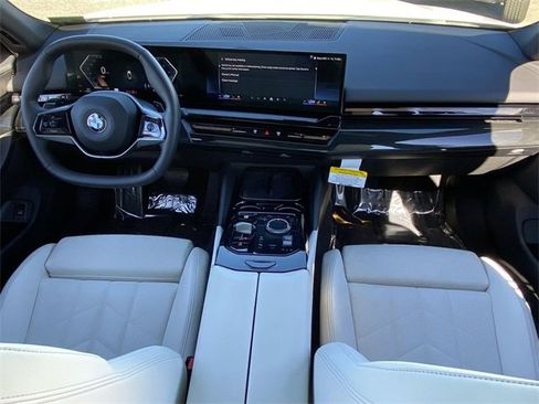 Certified 2025 BMW 530i 530i image 17