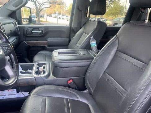 Used 2022 GMC Sierra 2500 Denali image 4
