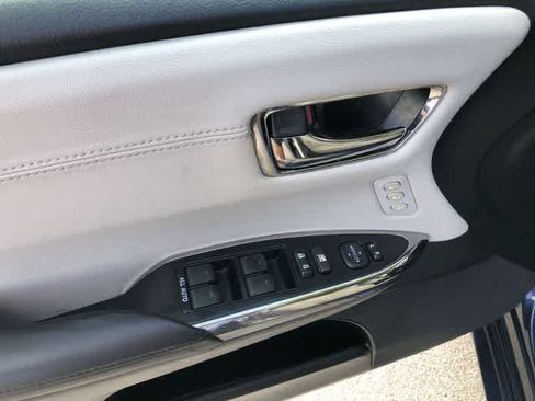 Used 2016 Toyota Avalon XLE Premium FWD image 30