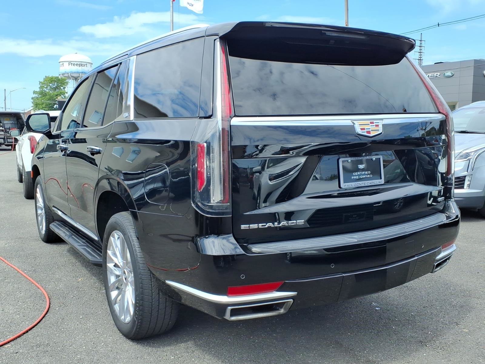 Certified 2023 Cadillac Escalade Premium Luxury w/ LPO, Floor Liner Package AWD/4WD image 7