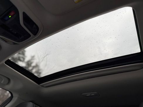 Used 2025 Subaru Outback Touring XT image 17