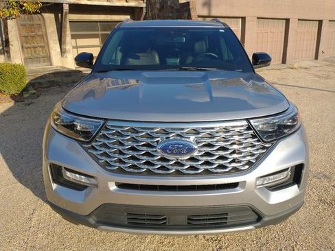Used 2021 Ford Explorer Platinum w/ Equipment Group 601A image 3
