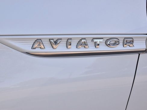 Used 2022 Lincoln Aviator Reserve w/ Equipment Group 201A image 44