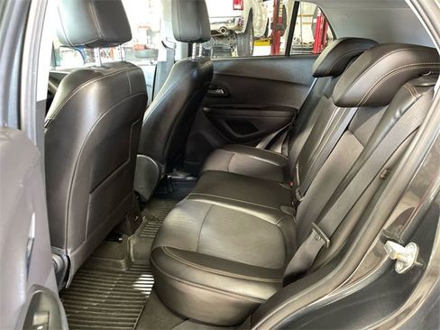 Used 2017 Chevrolet Trax LT image 22