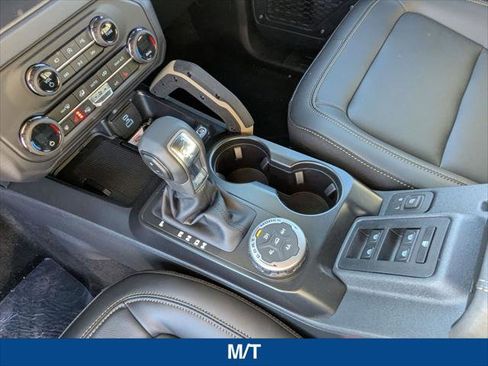 New 2025 Ford Bronco Badlands image 15