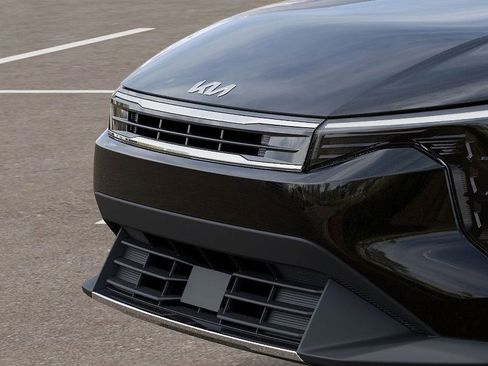 New 2025 Kia K4 EX image 12