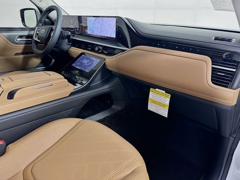 New 2026 INFINITI QX80 Luxe image 37