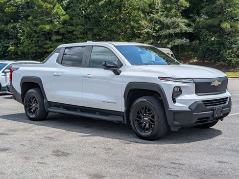Used 2024 Chevrolet Silverado EV W/T AWD/4WD image 11
