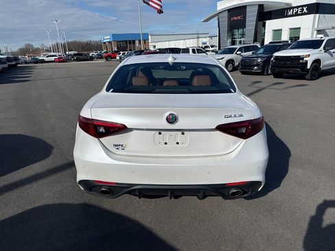 Used 2019 Alfa Romeo Giulia Ti Sport w/ Quick Order Package 22U Sport image 4