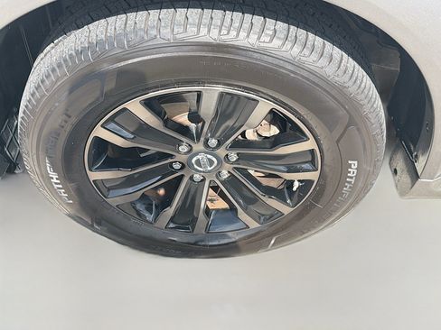 Used 2017 Nissan Armada Platinum RWD image 34