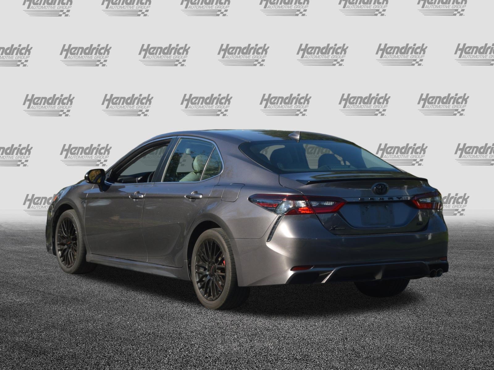 Used 2021 Toyota Camry SE w/ Convenience Package FWD image 8
