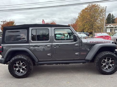 Used 2018 Jeep Wrangler Unlimited Rubicon image 12
