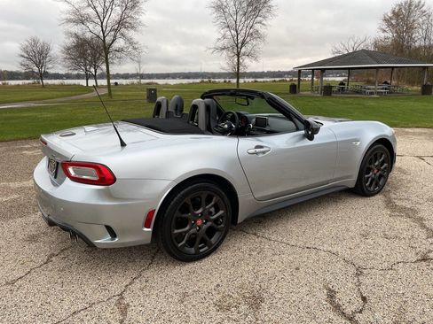 Used 2018 FIAT 124 Spider Abarth w/ Convenience Group image 13