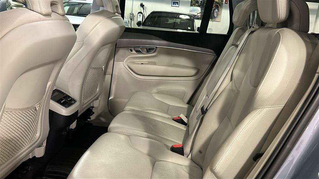 Certified 2023 Volvo XC90 B5 Core w/ Protection Package Premier AWD/4WD image 22