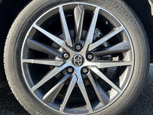 Certified 2023 Toyota Camry XLE image 27