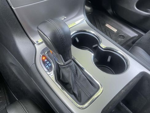 Used 2017 Jeep Grand Cherokee Altitude RWD image 27