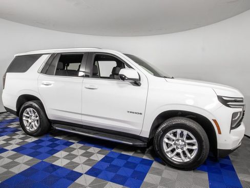Used 2025 Chevrolet Tahoe LT RWD image 4
