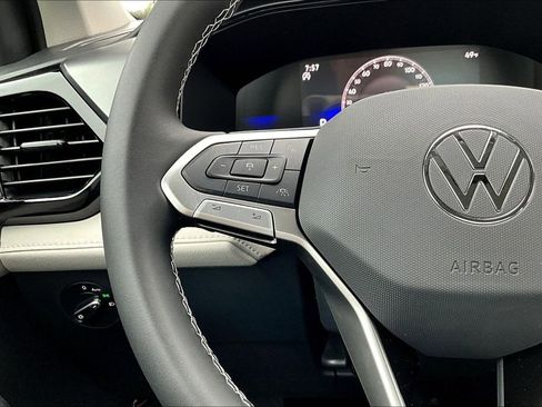 New 2026 Volkswagen Taos S image 10