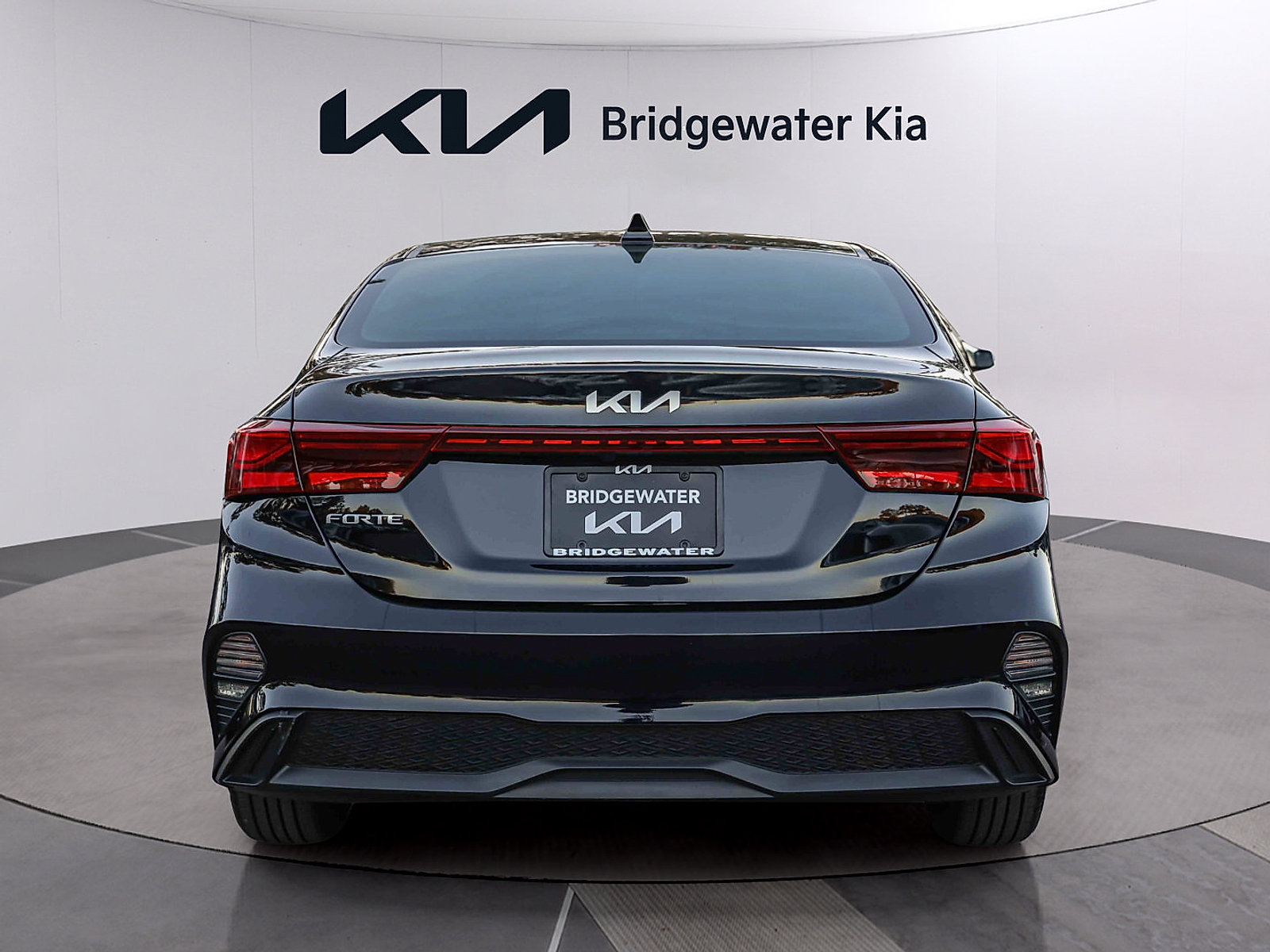 Certified 2023 Kia Forte LXS FWD image 5