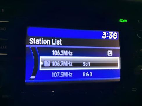 Used 2018 Honda HR-V LX image 23