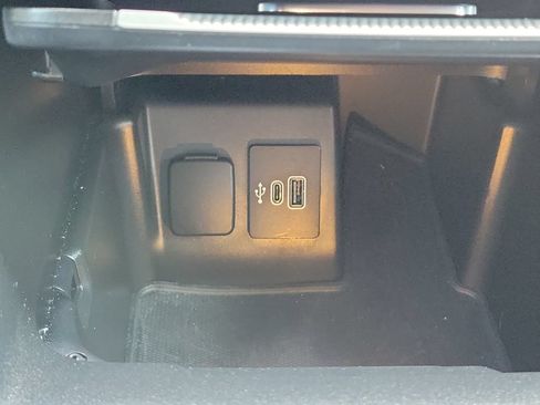 Used 2025 Ford Explorer ST w/ Sun And Sound Package RWD image 23