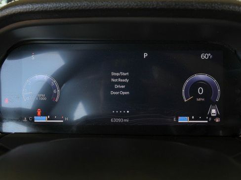 Used 2022 Jeep Grand Cherokee L Limited w/ Black Appearance Package AWD/4WD image 23