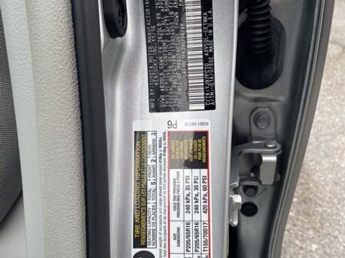 Used 2017 Toyota Camry LE FWD image 26