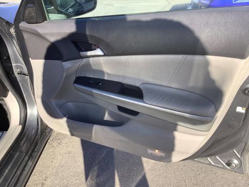 Used 2010 Honda Accord EX-L image 28