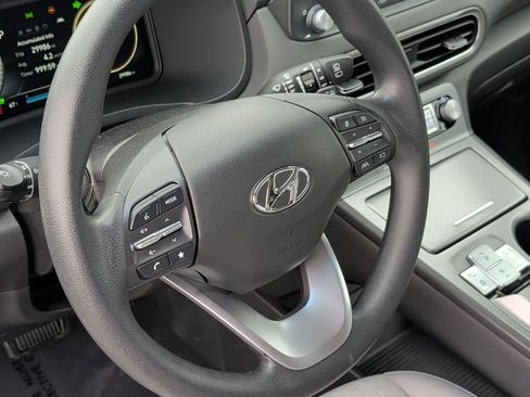 Certified 2023 Hyundai Kona SE FWD image 23