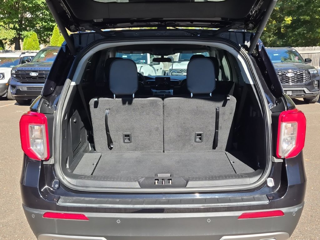 Certified 2023 Ford Explorer XLT w/ Equipment Group 202A AWD/4WD image 39