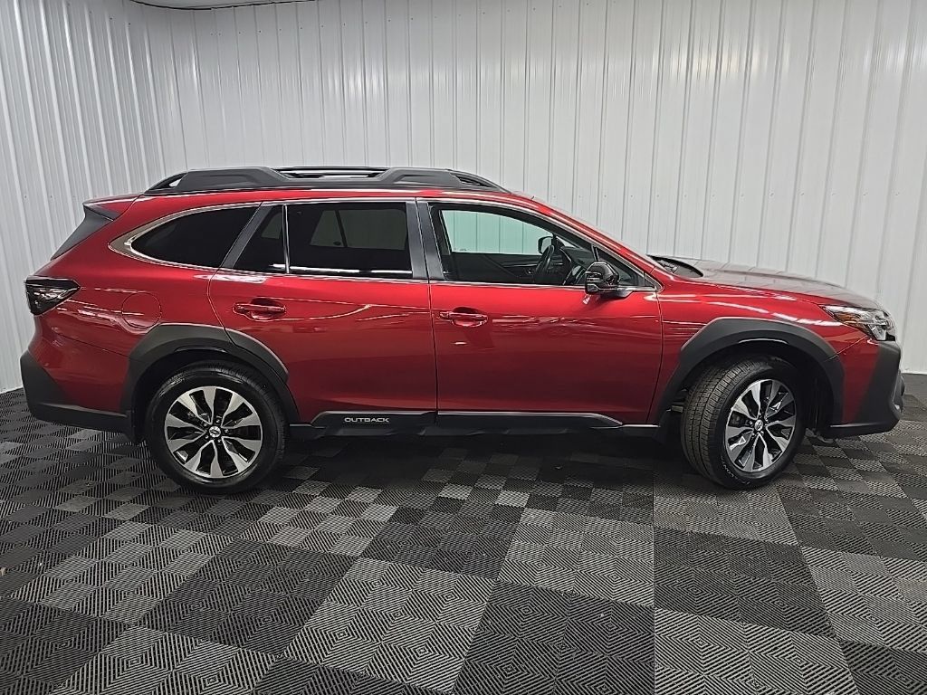 Used 2024 Subaru Outback Limited AWD/4WD image 2