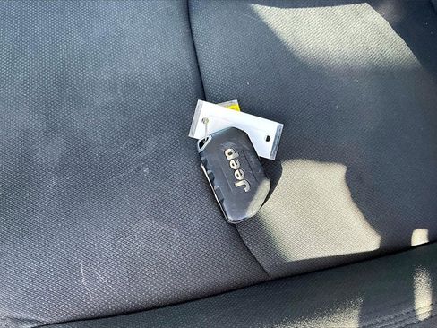 Used 2020 Jeep Wrangler Unlimited Sport S image 10