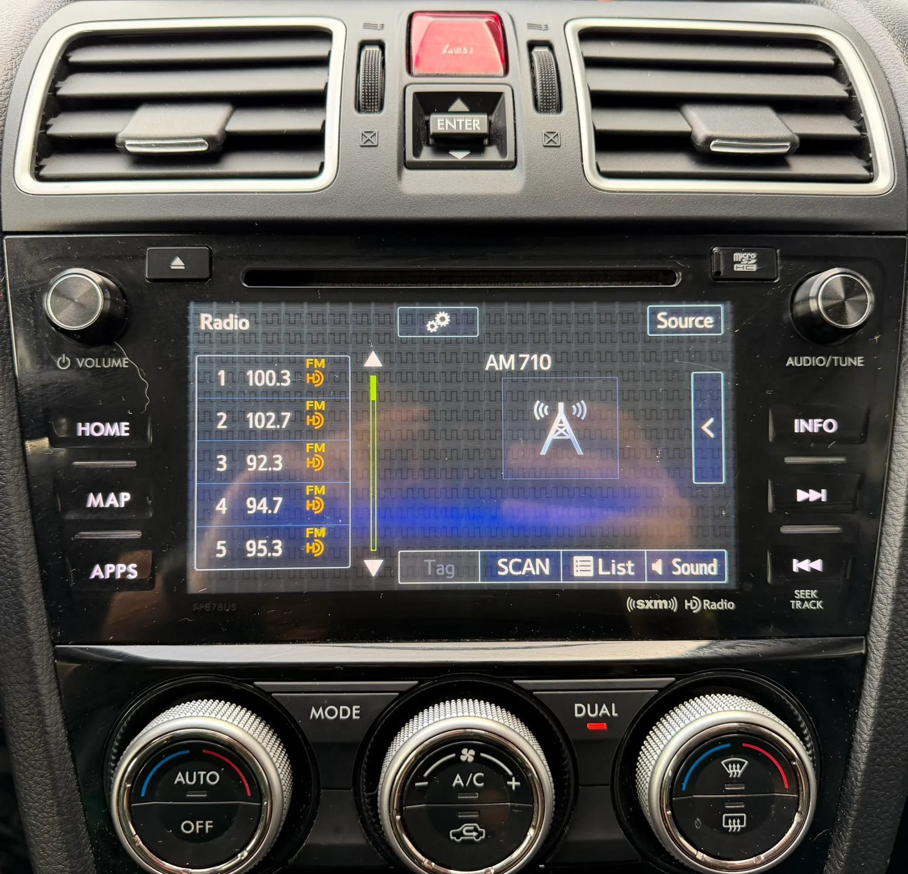 Used 2017 Subaru Forester 2.5i Touring AWD/4WD image 15