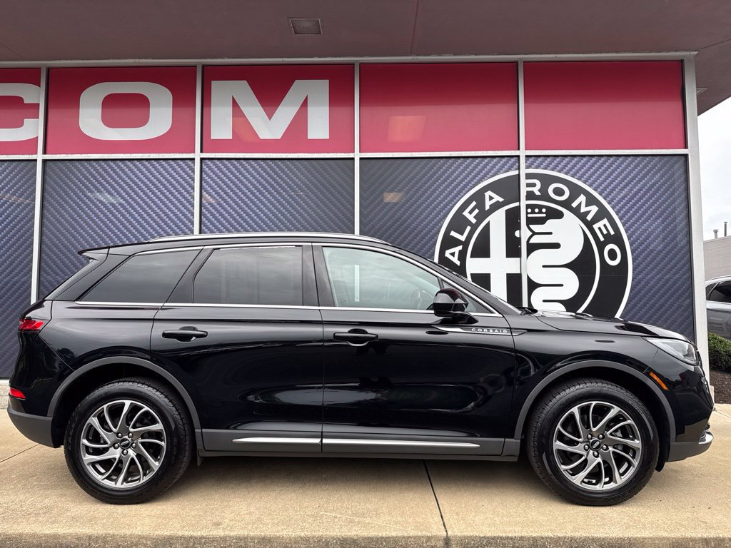 Used 2022 Lincoln Corsair FWD image 4