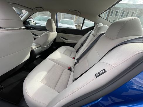 Used 2025 Nissan Altima 2.5 SV image 25