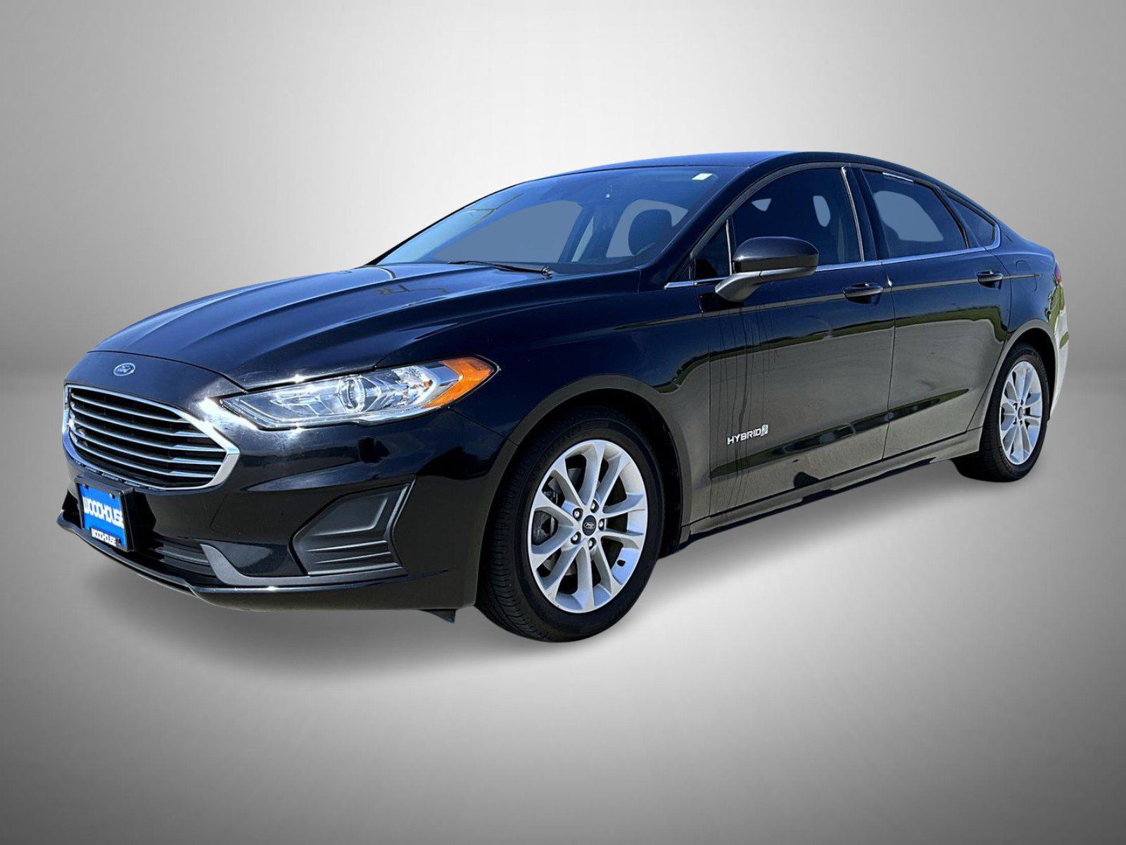 Used 2019 Ford Fusion SE FWD image 1
