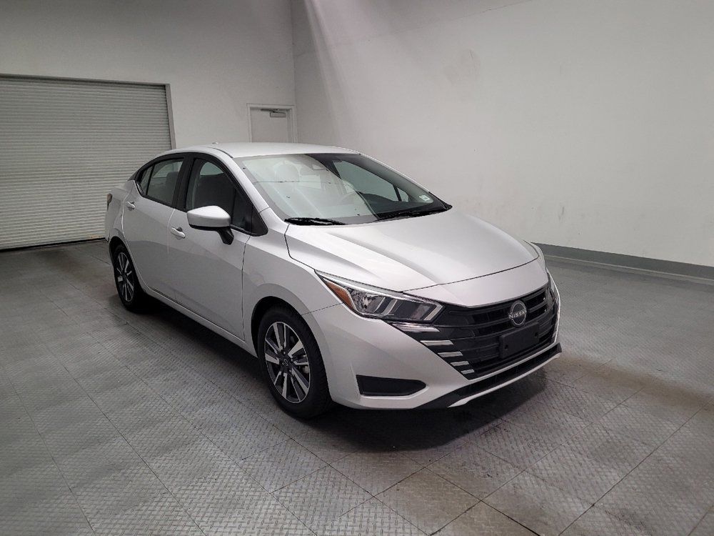 Used 2023 Nissan Versa SV FWD image 13