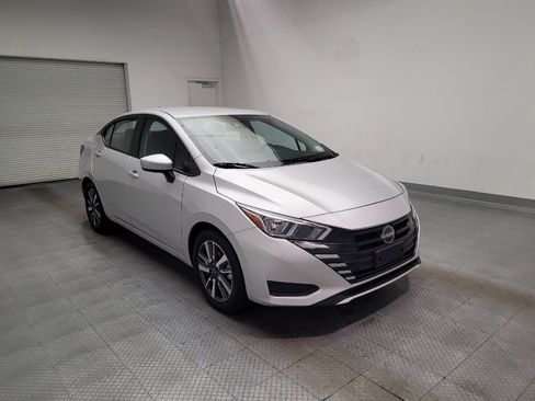 Used 2023 Nissan Versa SV FWD image 13