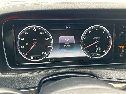 Used 2015 Mercedes-Benz S 550 4MATIC Sedan w/ Sport Package image 24